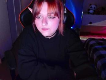 LylyBearrr webcam model stream image