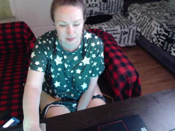 MeganIris webcam model stream image