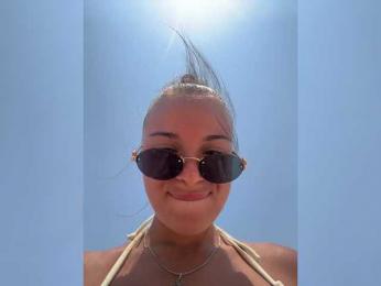 fi7h webcam bongacams model stream image