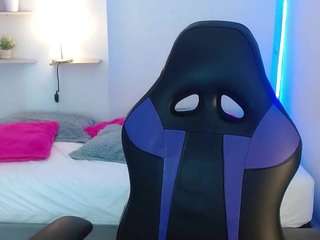 julia-bust webcam model stream image