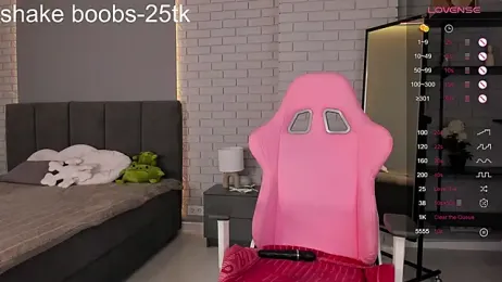 hazel_77 webcam model stream image