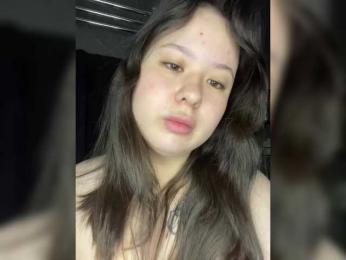 CateLong webcam model stream image