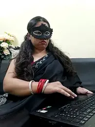 Iampriyaaa15 webcam model stream image