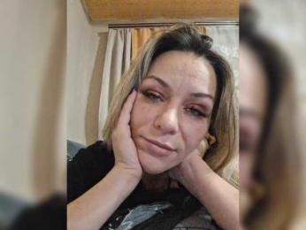 krisred webcam model stream image