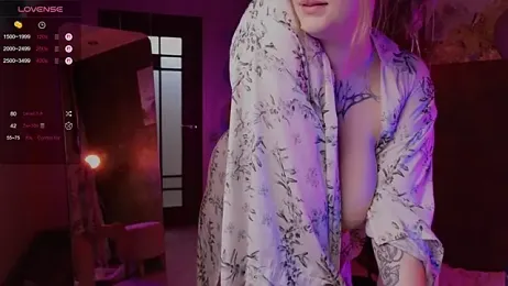 Morvelyn webcam model stream image