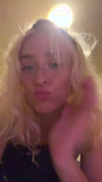 Avapuppyluv webcam model stream image