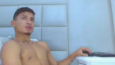 littlehorny_19 webcam model stream image