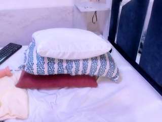 veronicaryan webcam model stream image