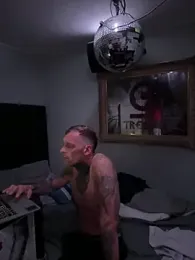 pillepallex84x webcam model stream image