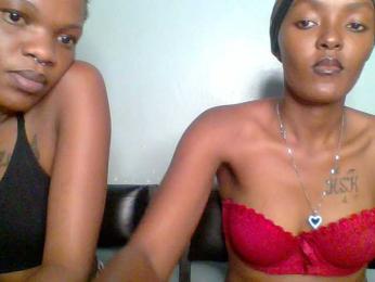 Sweet-loves webcam model stream image