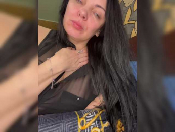 LouiseJenkin webcam bongacams model stream image