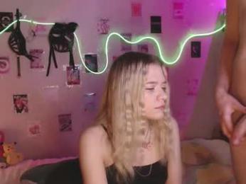 your_horny_friends webcam model stream image