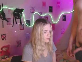 your_horny_friends webcam model stream image