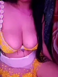 Zeina2024 webcam model stream image