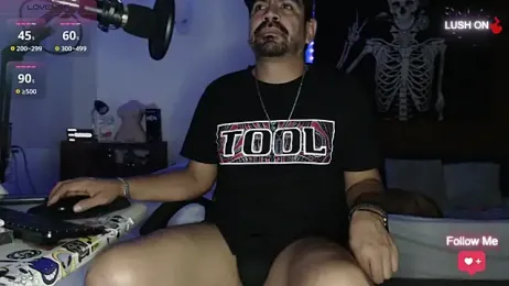 soyelcarlitos_ webcam model stream image