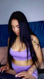 Alahiateen webcam model stream image