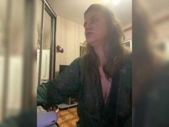 Dollye webcam model stream image