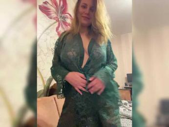 Dollye webcam model stream image