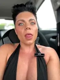LukeLouHarvey webcam model stream image