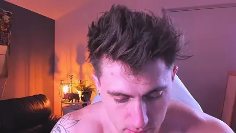 Oscar_Miller_ webcam model stream image