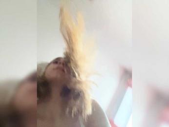 Aliya7 webcam bongacams model stream image