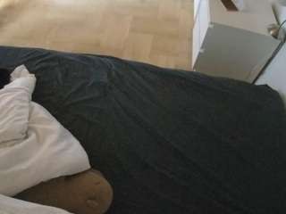 voyeurcam-julmodels-greybed-2 webcam model stream image