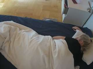 voyeurcam-julmodels-greybed-2 webcam model stream image
