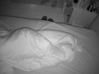 voyeurcam-julmodels-greybed-2 webcam model stream image