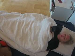 voyeurcam-julmodels-greybed-2 webcam model stream image