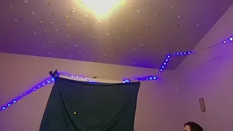 Queen2454 webcam model stream image