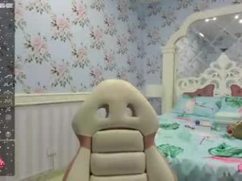 your_naughtyangel webcam model stream image