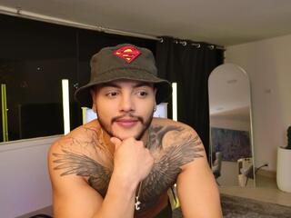 Colton White webcam model stream image