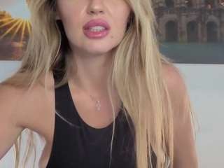 joannee webcam model stream image