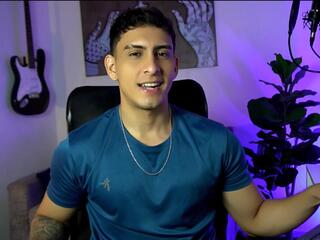 Ryan Walker webcam model stream image