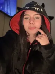 Laura-Khalifa webcam stripchat model stream image