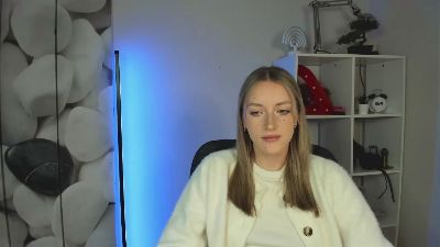 EvelynBlond webcam model stream image