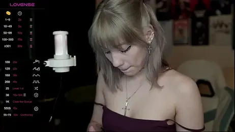 Traharaa webcam model stream image