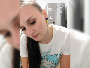 LisaLovHoney webcam model stream image