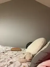 hazel_wood21 webcam model stream image