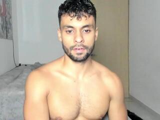 Ryan Camerons webcam model stream image