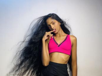 ZaraElina webcam model stream image