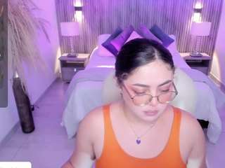 emmy-walker webcam camsoda model stream image
