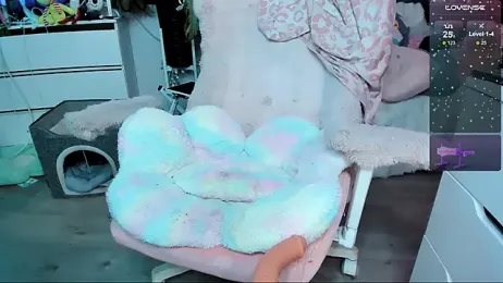 cutelittlepuff webcam model stream image