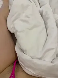Meii-meyy webcam model stream image
