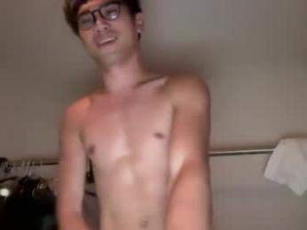 toshikaro0 webcam model stream image