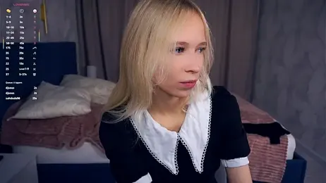LynetBurby webcam model stream image