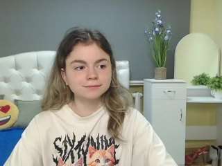 tinaredly webcam model stream image