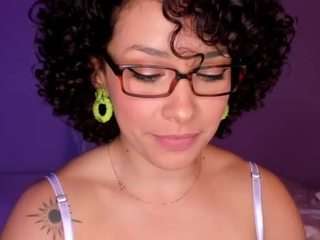 dani-moore webcam camsoda model stream image