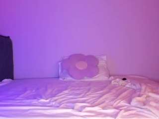 dani-moore webcam model stream image