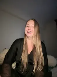 AlisaWhite webcam model stream image